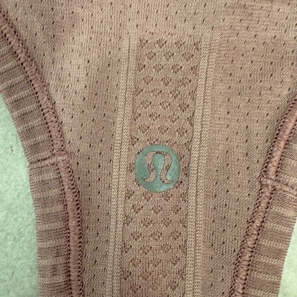 Lululemon Swiftly Tech Hip Length Racerback Tank in Quicksand Size 4 - Picture 9 of 10